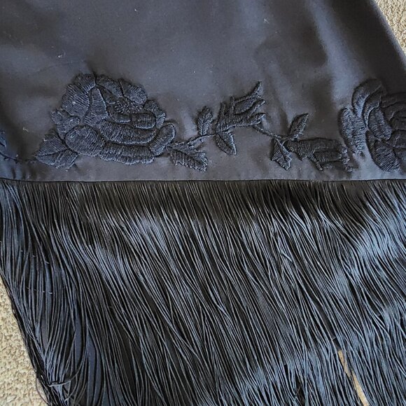 VTG BCBGMAXAZRIA wool black embroidered/fringe skirt Sz 4 - Picture 13 of 16